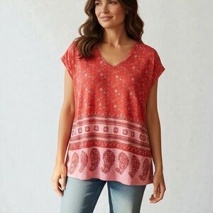 NWT C&C California | Red Floral Tee V-neck w. Lace  Medium Paisley Cotton Modal